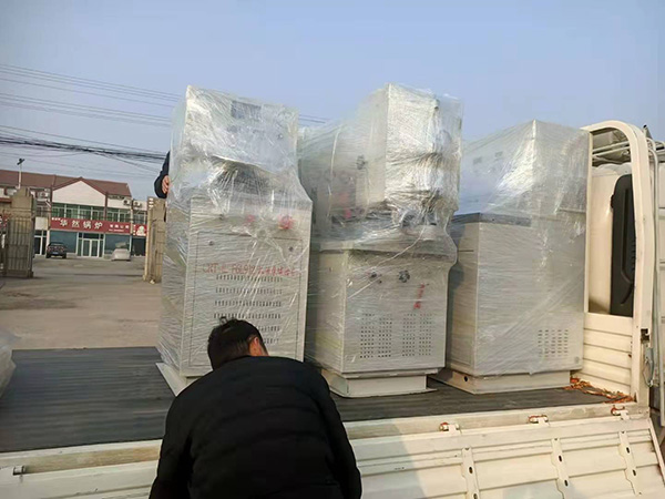 泰山海特牌F6L912機油泵試驗臺、噴油泵試驗臺等設(shè)備同時發(fā)貨